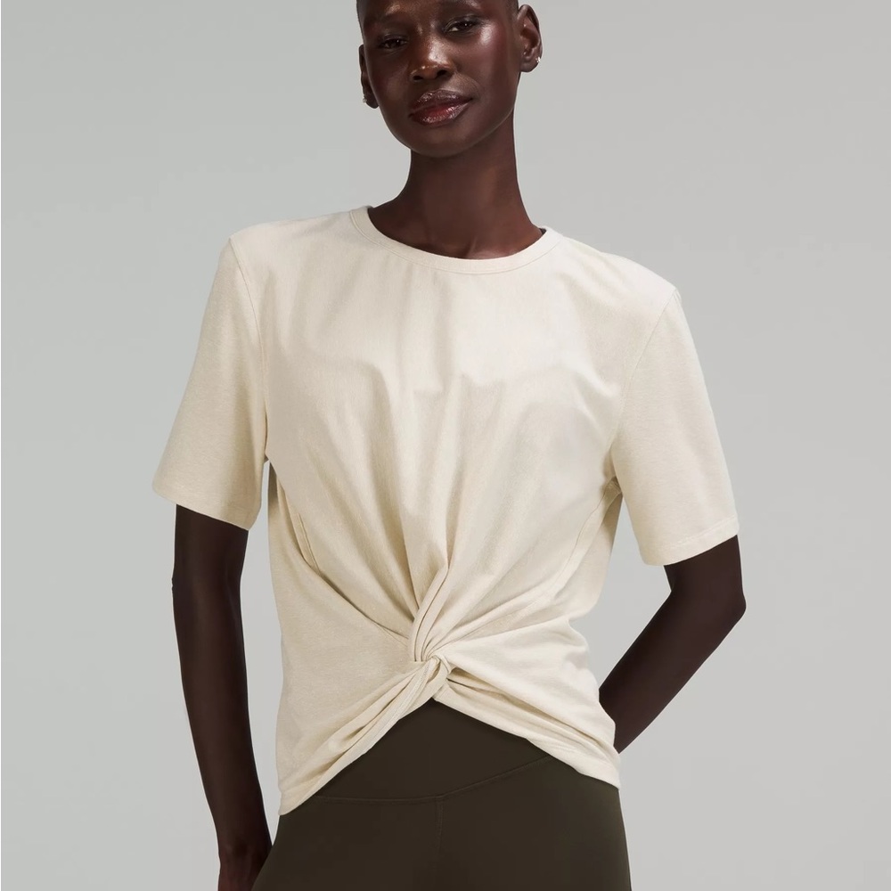 Lululemon Crescent T-shirt * Spark